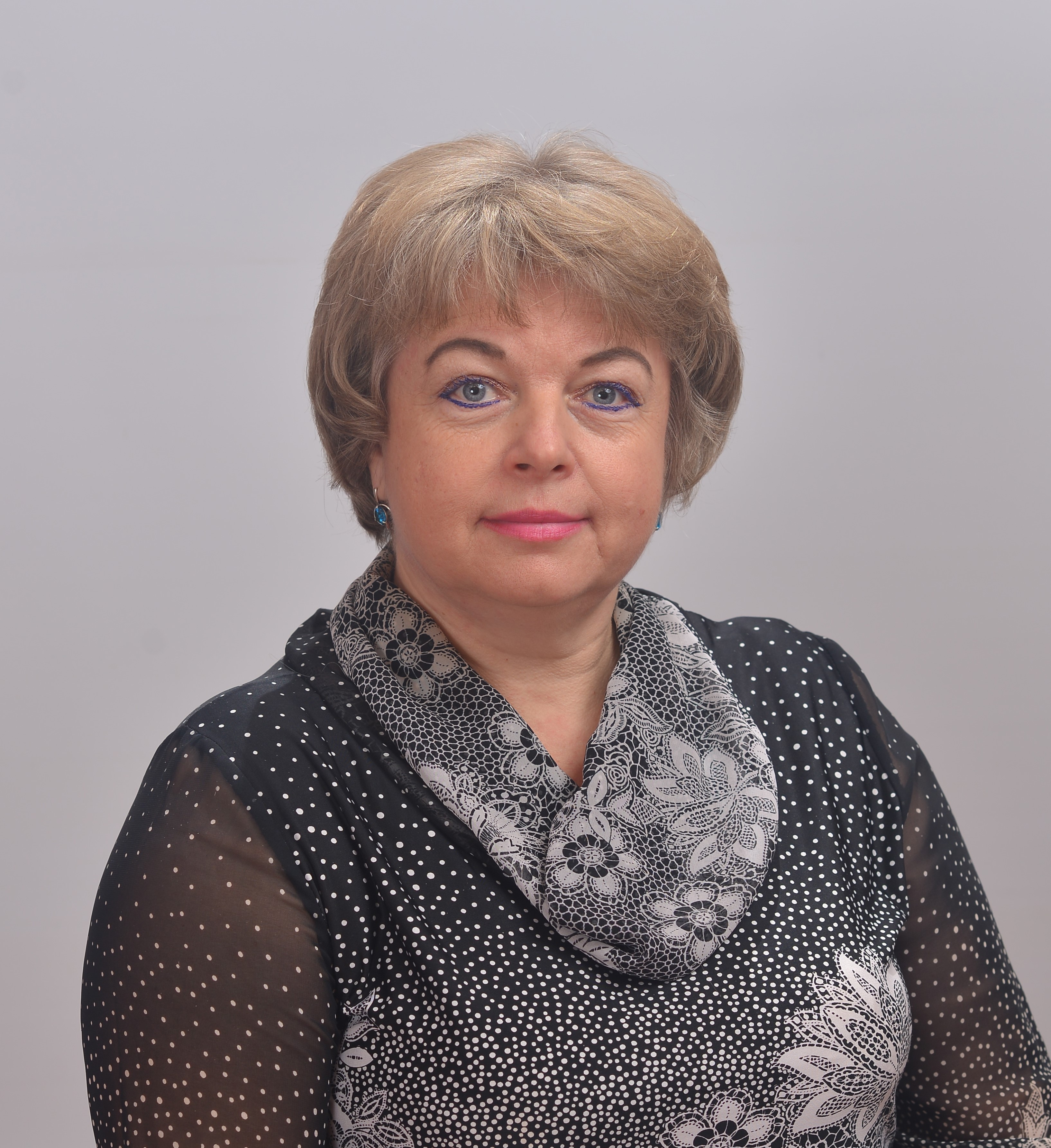Воспитатель высшей категории Комзолова Валентина Александровна.